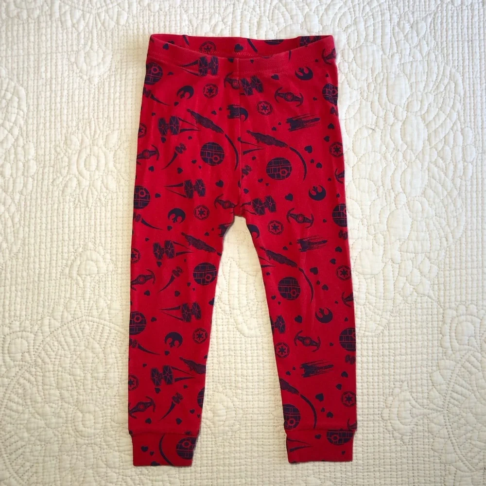 GAP Red Toddler Star Wars Long Sleeve Top and Pant Pajama Set  Size 2T